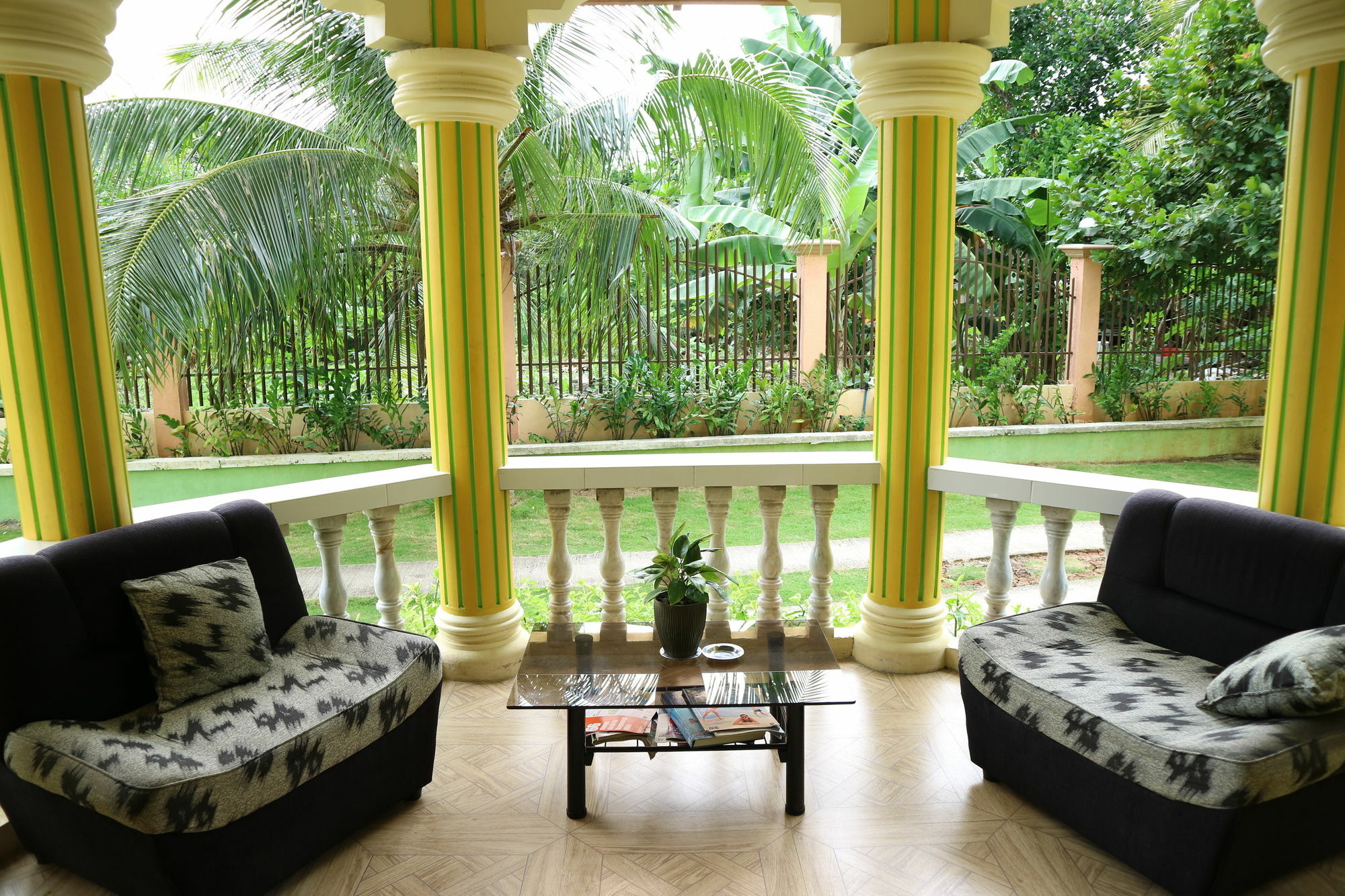 Oyo 422 Villa Emilia Pension House 팡라오 외부 사진