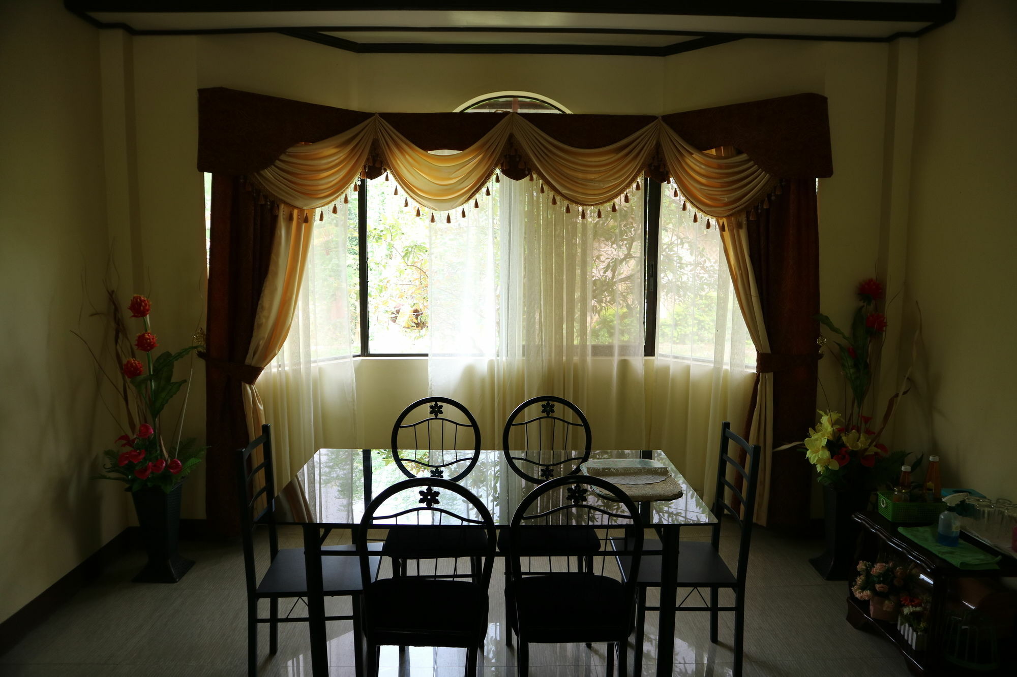 Oyo 422 Villa Emilia Pension House 팡라오 외부 사진