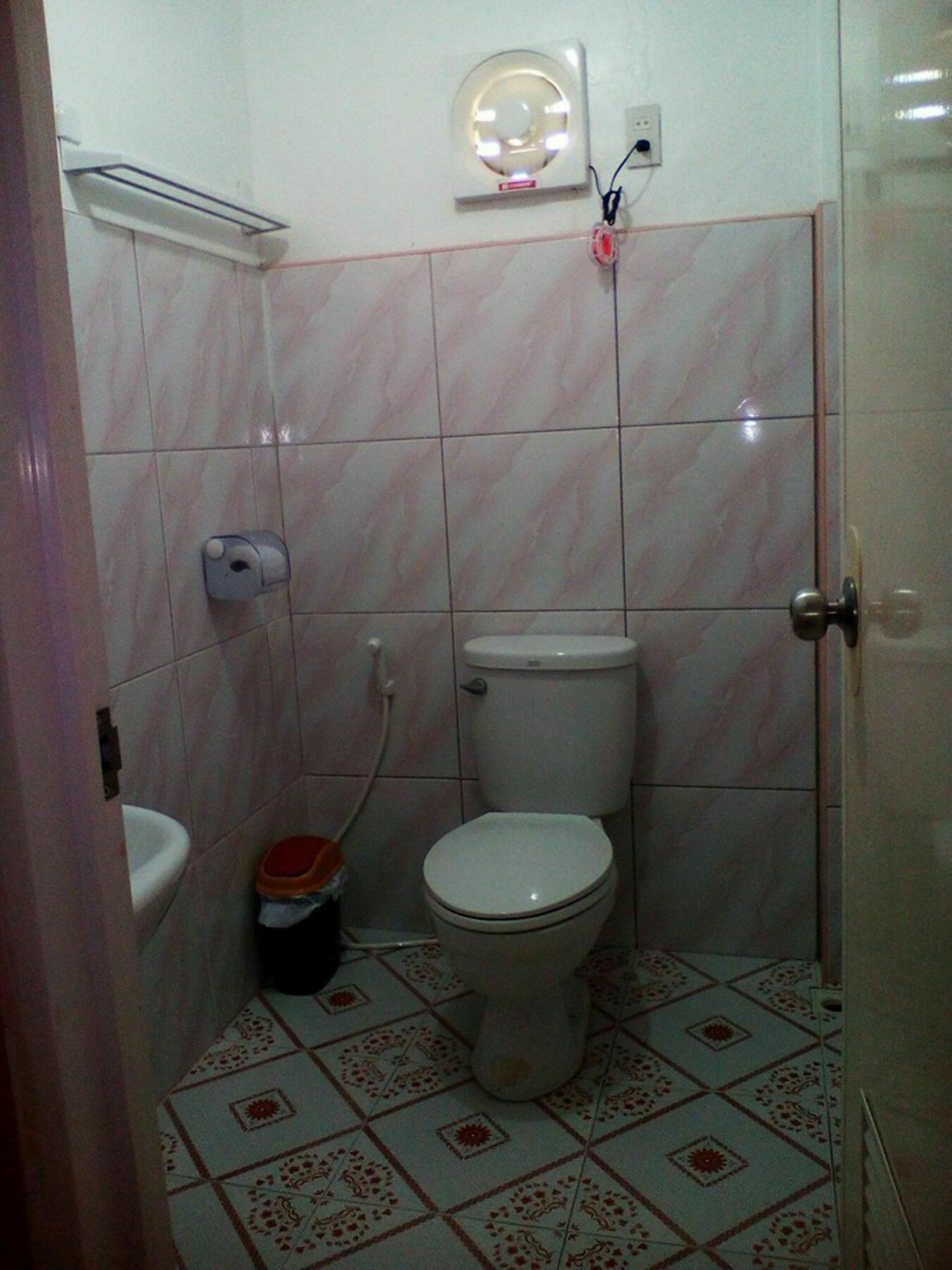 Oyo 422 Villa Emilia Pension House 팡라오 외부 사진