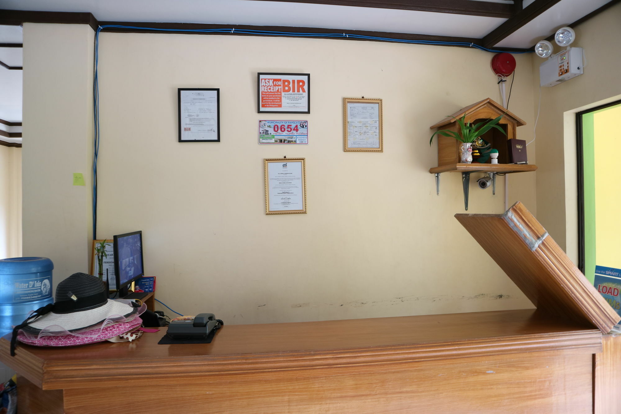 Oyo 422 Villa Emilia Pension House 팡라오 외부 사진