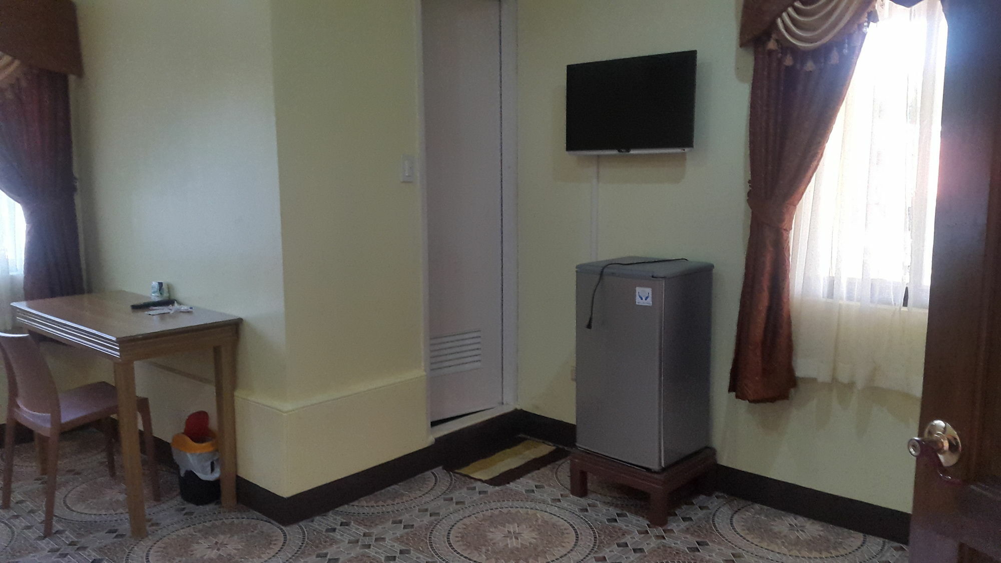 Oyo 422 Villa Emilia Pension House 팡라오 외부 사진