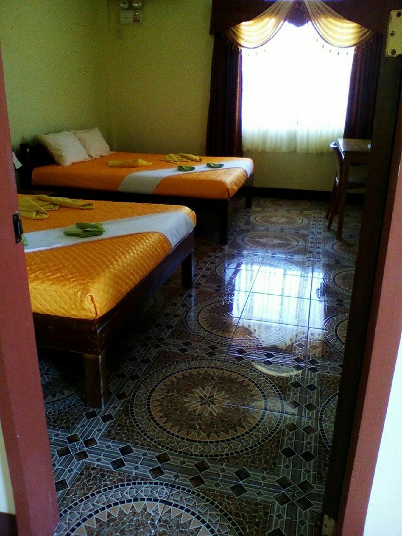 Oyo 422 Villa Emilia Pension House 팡라오 외부 사진