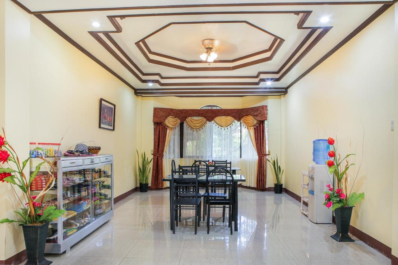 Oyo 422 Villa Emilia Pension House 팡라오 외부 사진