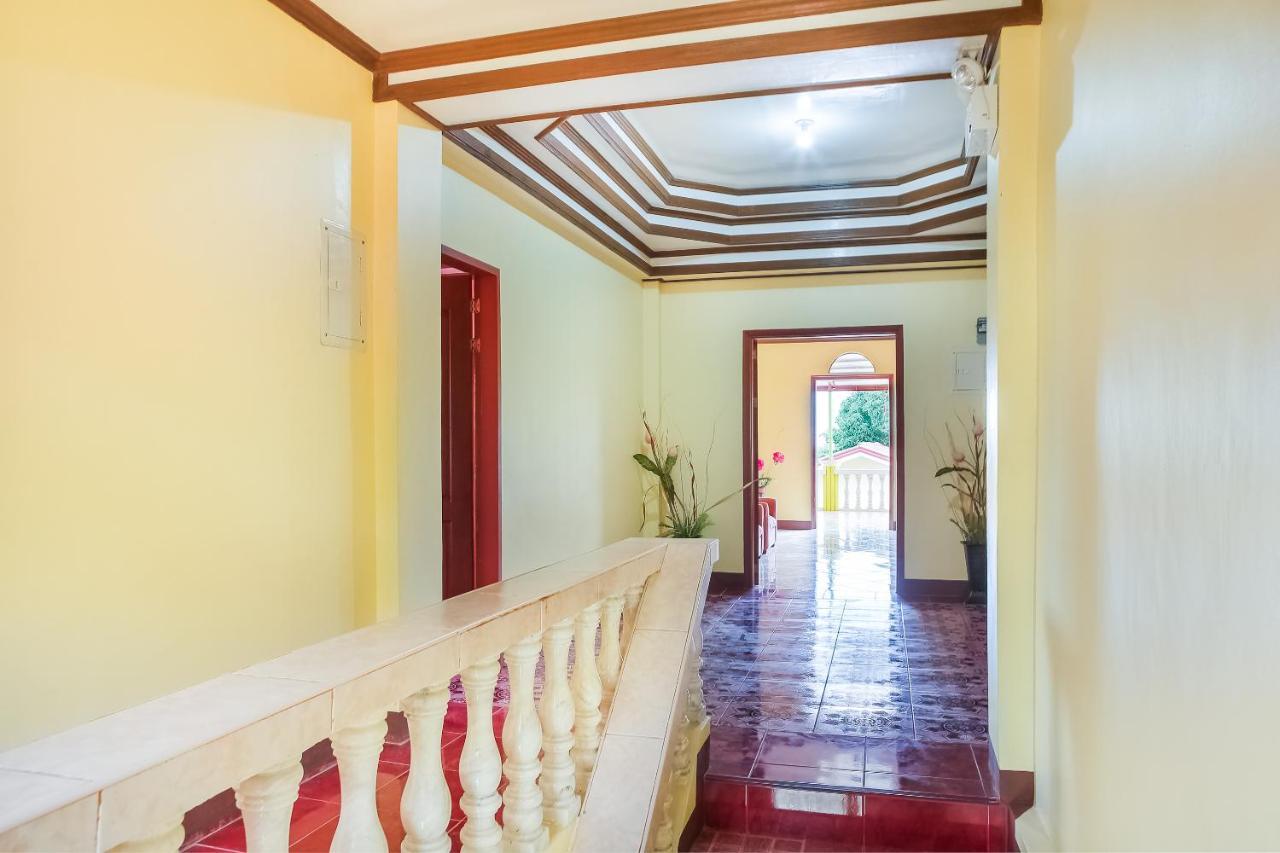 Oyo 422 Villa Emilia Pension House 팡라오 외부 사진