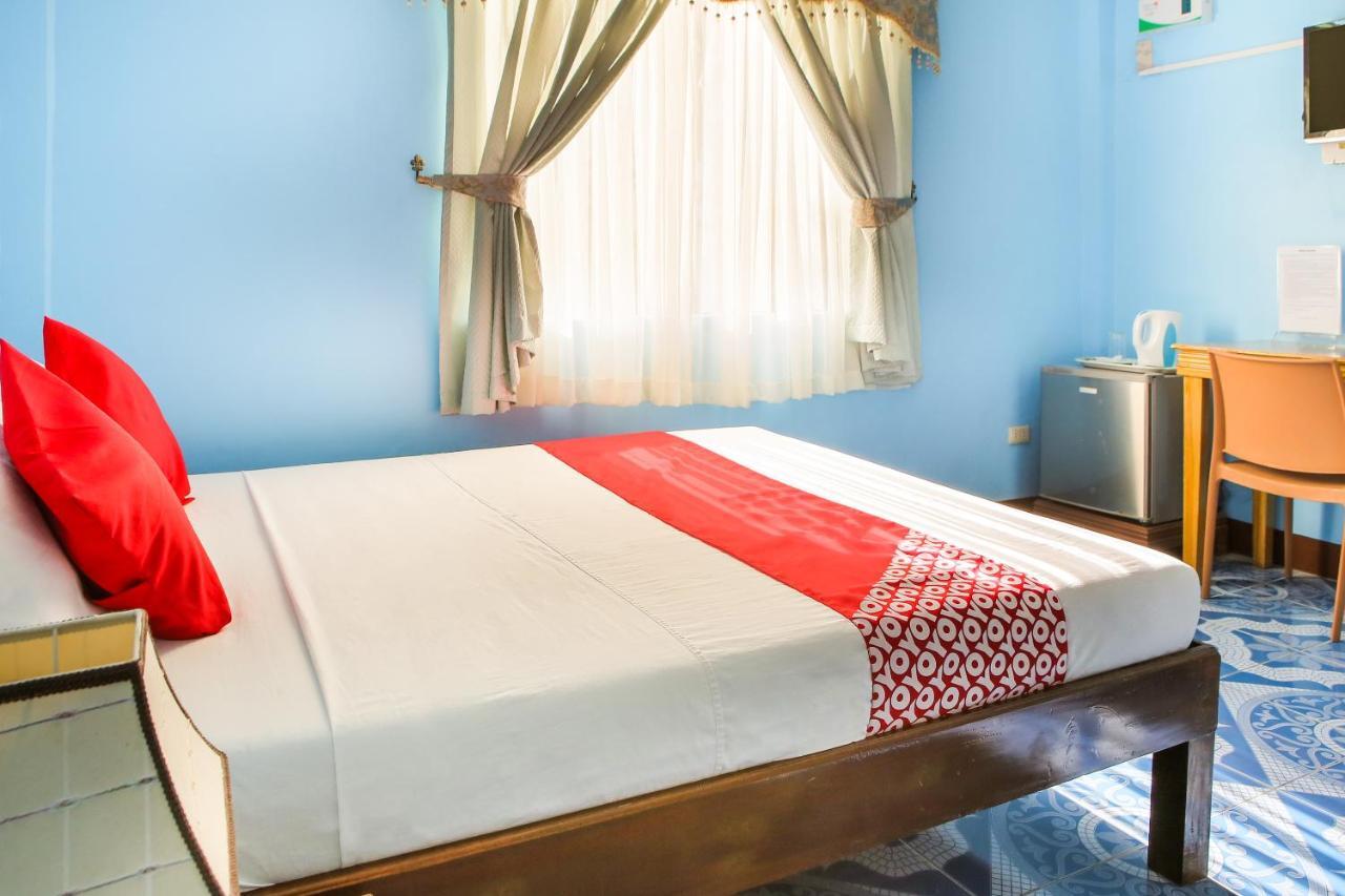 Oyo 422 Villa Emilia Pension House 팡라오 외부 사진