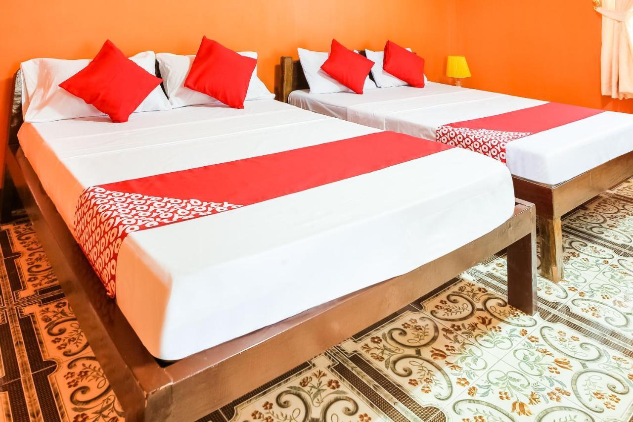 Oyo 422 Villa Emilia Pension House 팡라오 외부 사진